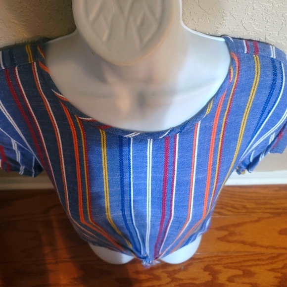 ⚘️Striped casual top M⚘️ - Picture 2 of 5